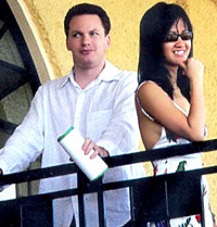 Lễ đính hôn sang trọng của ca sĩ Hồng Nhung với chú rể Mỹ