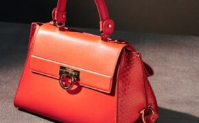 Shopping Tết với ưu đãi hơn 50%++ từ Burberry, Ferragamo, Versace