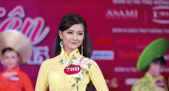Công bố Top 50 thí sinh vào Chung kết “Nữ sinh viên Việt Nam duyên dáng 2015”