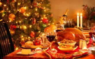 Tận hưởng tiệc Giáng sinh siêu độc đáo tại Hà Nội