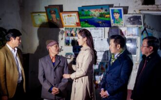 Hoa hậu Kì Duyên cùng Style TV từ thiện nhân dịp cuối năm