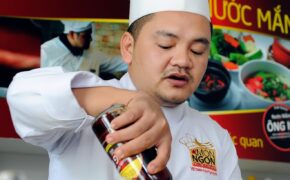 Bí quyết chọn nước mắm sạch ngon bổ dưỡng từ chuyên gia