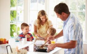 Cả nhà cùng nhau tận hưởng mùa hè thú vị với căn bếp quen