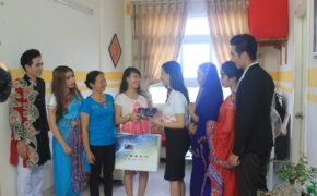 Khán giả hào hứng khi nhận vé tham dự concert “Cô dâu 8 tuổi”