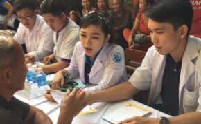 Đặc nhiệm Blouse trắng: thắp sáng tuổi thanh xuân