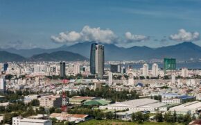 Chiêm ngưỡng vẻ đẹp muôn sắc Đà Nẵng từ ô cửa số nhỏ