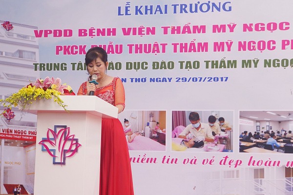 Tưng bừng khai trương Trung tâm giáo dục đào tạo thẩm mỹ Ngọc Phú - 3