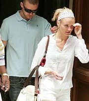 “Đôi đũa lệch” Cameron và Justin chính thức chia tay