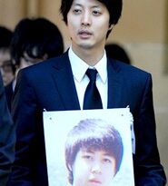 Lee Dong Gun quá đau đớn trước cái chết của em trai