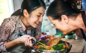 Đối với phụ nữ, niềm vui không chỉ đến từ những chinh phục lớn lao