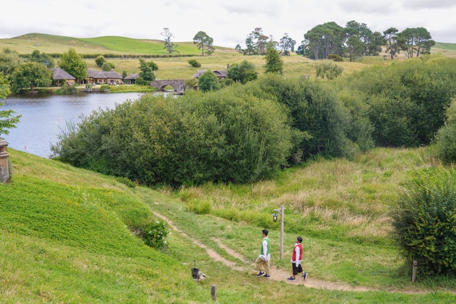 Hoàng Bách dạy con về tình yêu thiên nhiên ở New Zealand - 7