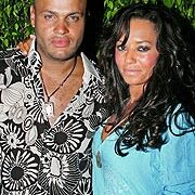 Mel B đã cưới chồng từ hồi tháng 6