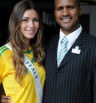 110 người đẹp bận rộn với hoạt động ngoài trời