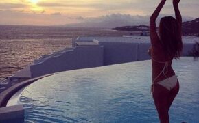 Bạn gái cũ của Lewis Hamilton khoe dáng nuột đón sinh nhật