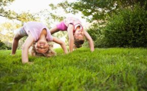 Chơi ngoài trời, cơ hội cho trẻ tung tăng