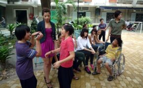 Vietnam’s Next Top Model: Sưởi ấm trái tim trẻ khuyết tật