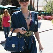 Paris Hilton sắp ra album thứ hai