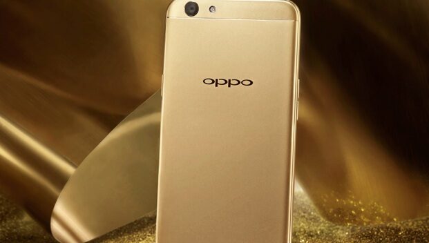 Đặt trước điện thoại chuyên selfie nhận quà trên 2 triệu