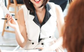 Tóc Tiên biến hóa liên tục trong MV mới nhất