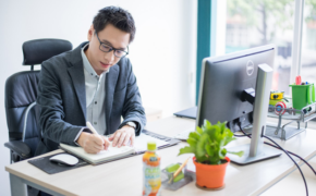 Cùng một chủ đề, “Em chưa 18” Kaity và Phan Ý Yên lại có quan điểm trái ngược nhau