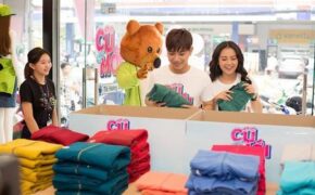 Juun Đăng Dũng và Hot girl Tam Triều Dâng tham gia ngày hội áo khoác