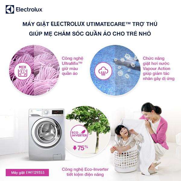 Máy giặt Electrolux UtimateCare™ EWF12935S cùng mẹ chăm sóc quần áo cho trẻ