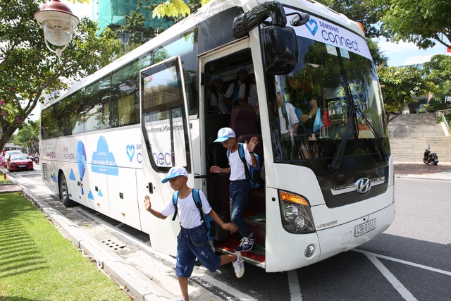 Chuyến xe vượt hơn 100km từ huyện Phước Sơn, Quảng Nam đến với Đà Nẵng, chở theo 18 ước mơ trong sáng, đẹp đẽ