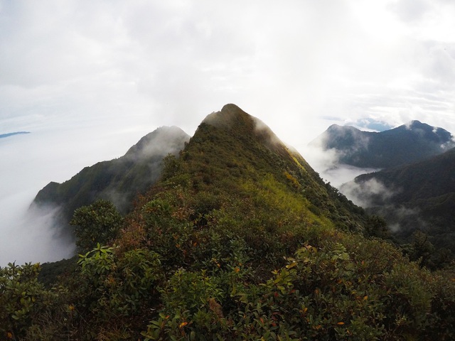 Dãy núi Tà Xùa – điểm đến thử thách của dân mê trekking