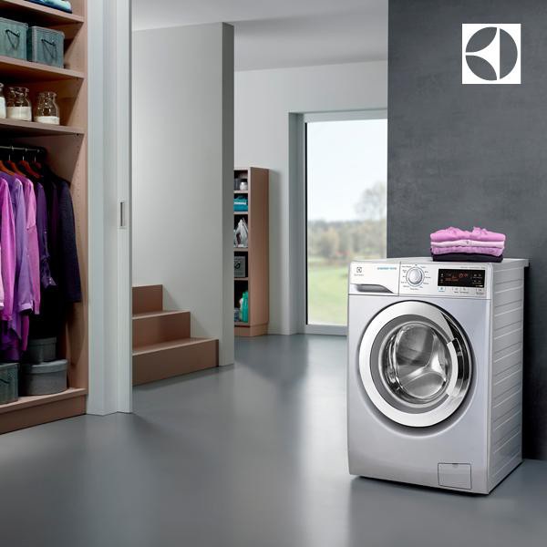 Máy giặt Electrolux là “cộng sự” đắc lực trong việc chăm sóc quần áo của Hà Anh và NTK Diệu Anh