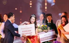 Hoa khôi Lê Ngọc Thùy Dương giao lưu cùng các doanh nhân tương lai