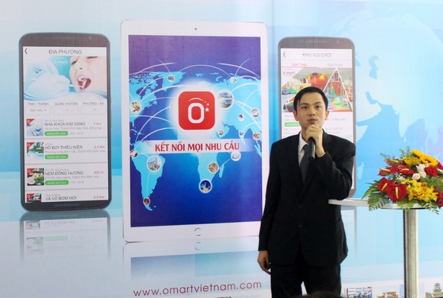  Anh Nguyễn Văn Hiền trong buổi họp báo ra mắt ứng dụng di động Ô-mart 