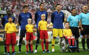 Cậu bé Việt giữa “đấu trường chung kết World Cup”