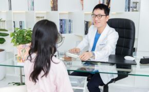 Bác sĩ Hàn Quốc tiết lộ bí quyết chăm sóc da của phụ nữ xứ Kim Chi