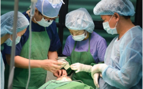 Gặp gỡ vị chủ tịch phát minh công nghệ thẩm mỹ mắt Midface 3 trong 1