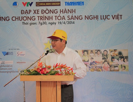 ... hưởng ứng chương trình Tỏa sáng nghị lực Việt.