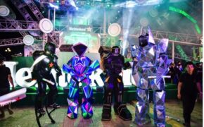 Fan EDM TPHCM háo hức trở thành ngôi sao mùa lễ hội