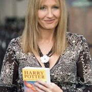 J.K Rowling: Buồn khi thôi viết Harry Potter