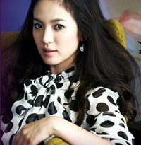 Song Hye Kyo “bật mí” trên Cosmopolitan