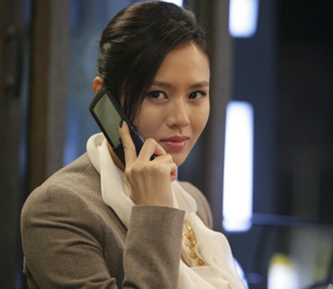 Những hình ảnh cuốn hút của nữ gangster Son Ye Jin - 10