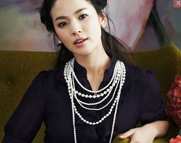 Song Hye Kyo “bật mí” trên Cosmopolitan - 2