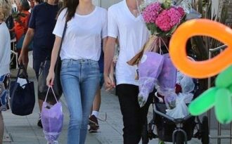 Miranda Kerr lần đầu lộ ảnh hẹn hò bạn trai tỷ phú