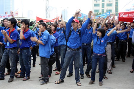 Hơn 2.000 sinh viên tình nguyện ra quân ”Tiếp sức mùa thi” - 3