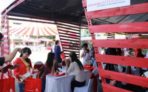 Sinh viên tìm kiếm cơ hội thực tập tại Hành trình Khởi nghiệp