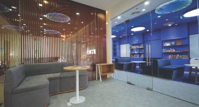 Văn phòng “đa văn hóa” của Solid Interior chiến thắng thuyết phục tại VMark 2019