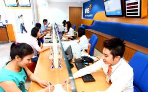 Mua vé tàu Tết: Thanh toán và in vé tại ngân hàng