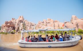 Đêm rằm Hội An: Ấn tượng khó quên với tiếng hát Hà Anh Tuấn bên dòng sông Hoài thơ mộng