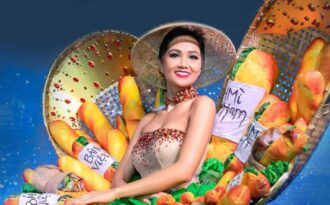 H’Hen Niê gây ấn tượng với màn trình diễn thiết kế bánh mì